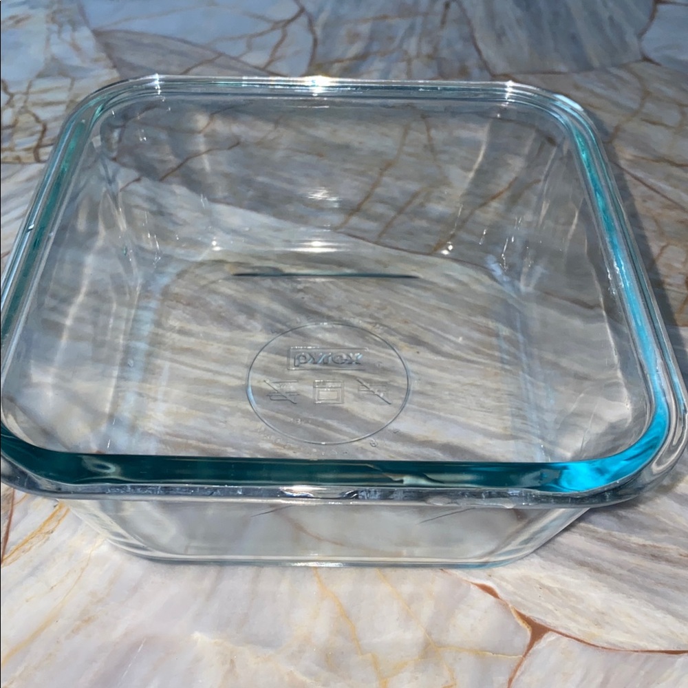 Pyrex Clear Glass Square Container - Picture 4 of 7